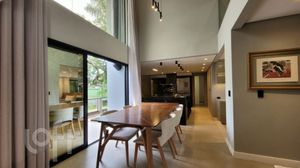 Image 3 - 880774