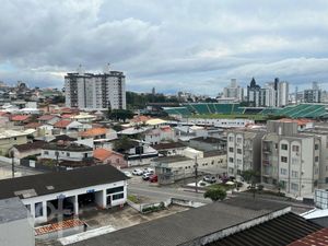 Image 10 - 880807