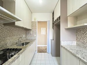 Image 8 - 880814