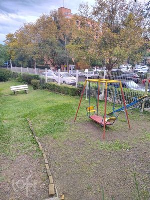 Image 30 - 880815
