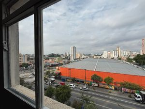 Image 5 - 880819