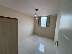 Image 10 - 880819