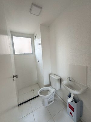 Image 3 - 880836