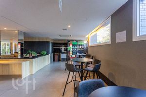 Image 28 - 880861