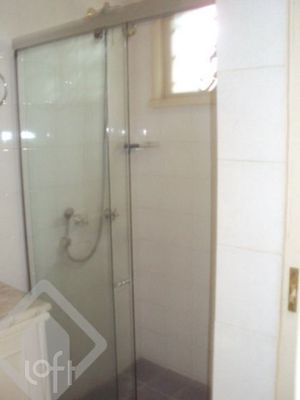 Image 9 - 880862