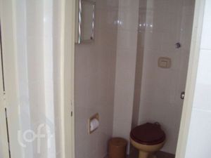 Image 6 - 880862