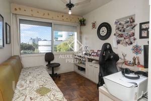 Image 32 - 880862