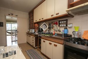 Image 13 - 880862