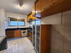 Image 9 - 880863