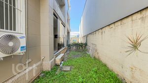 Image 16 - 880864