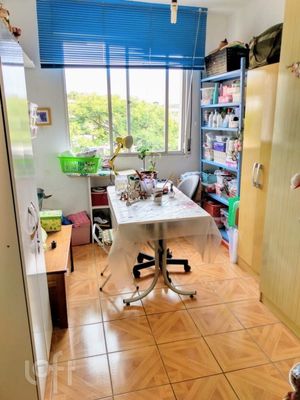 Image 8 - 880870