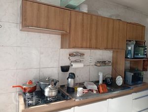 Image 6 - 880873