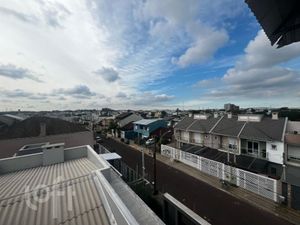 Image 21 - 880875
