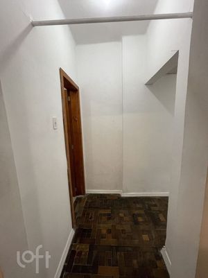 Image 10 - 880878