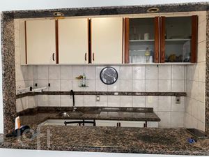 Image 4 - 880879