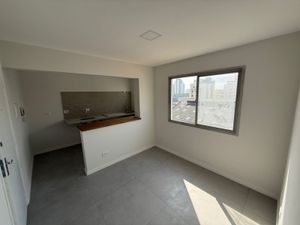 Image 3 - 880887