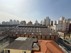 Image 4 - 880887