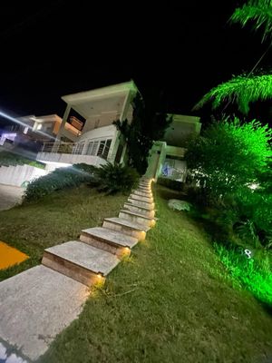 Image 11 - 880888