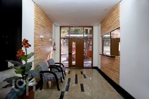 Image 25 - 880891