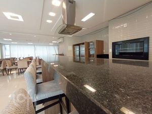 Image 15 - 880897