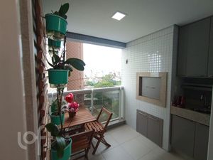 Image 4 - 880897
