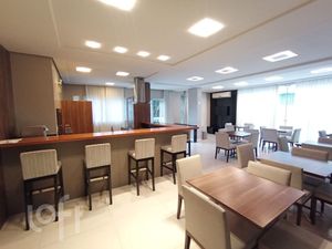 Image 19 - 880897