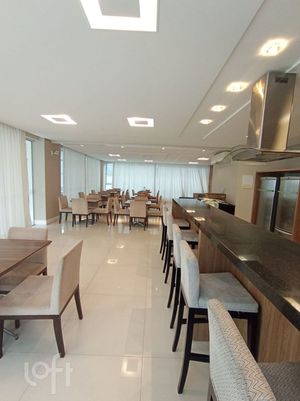 Image 14 - 880897
