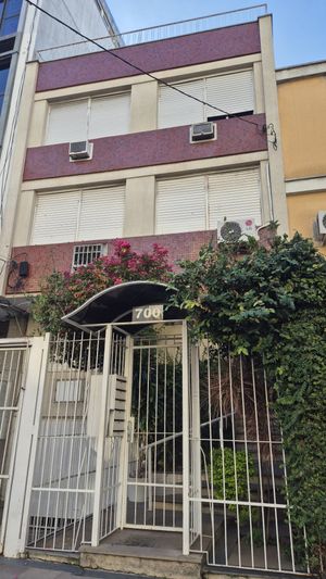 Image 7 - 880898