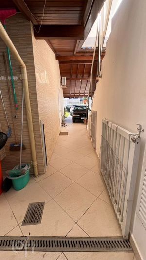 Image 34 - 880902