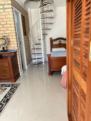 Image 16 - 880902