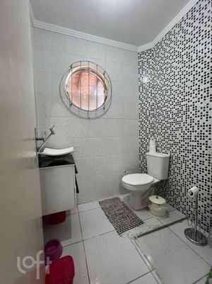 Image 17 - 880911