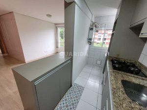 Image 7 - 880949
