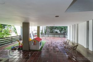 Image 11 - 880954