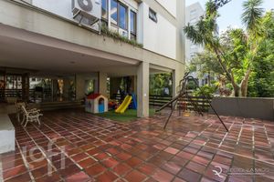 Image 14 - 880954