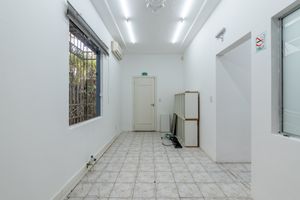 Image 10 - 880962
