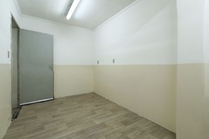 Image 3 - 880965
