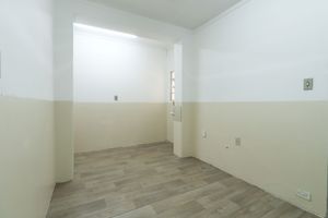 Image 10 - 880965