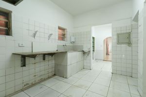 Image 23 - 880965