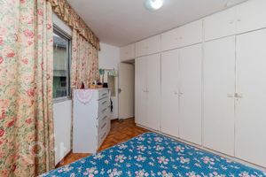 Image 24 - 880967