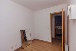 Image 13 - 880971