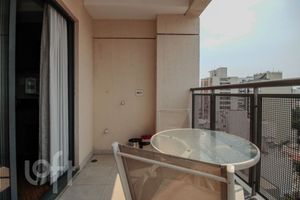 Image 14 - 880979