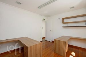 Image 27 - 880983