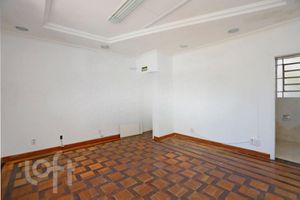 Image 18 - 880983