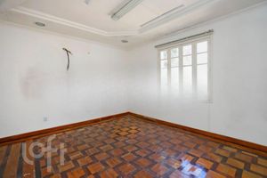 Image 16 - 880983