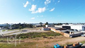 Image 8 - 880986