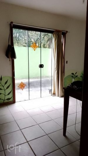 Image 18 - 880988