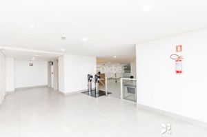 Image 3 - 880989