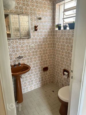 Image 13 - 880993