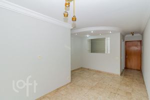 Image 3 - 880994