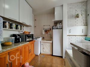 Image 14 - 880996